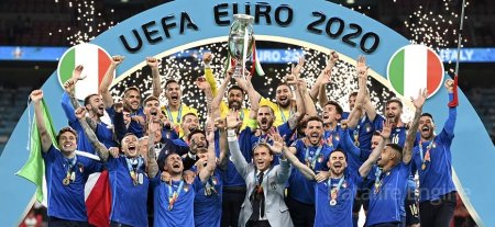 Die italienische Nationalmannschaft besiegte England und wurde Europameister