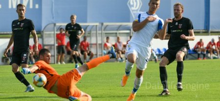 Dynamo Kiew gegen Veres